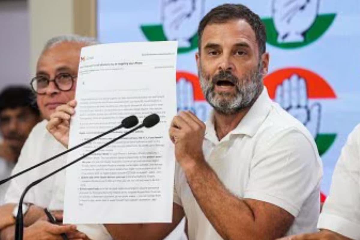 Rahul Gandhi Press Conference: राहुल गांधी आज दिल्ली में प्रेस कॉन्फ्रेंस, वोट चोरी के आरोपों पर कर सकते है बड़ा खुलासा, सुप्रिया श्रीनेत ने दी ये बड़ी जानकारी