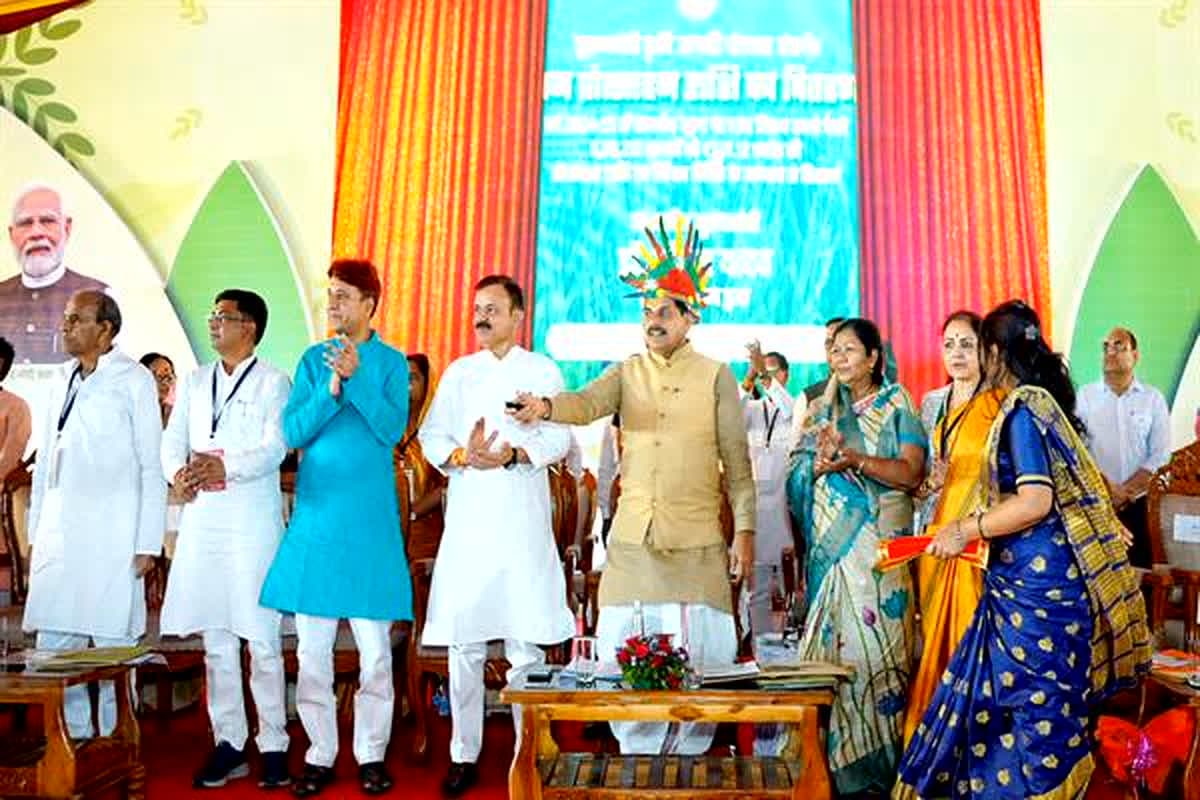 MP News: किसानों को दीपावली से पहले बड़ा तोहफा, सीएम मोहन ने अन्नदाताओं के खाते में डाले 337 करोड़ रुपए, युवाओं को भी दिए नियुक्ति-पत्र