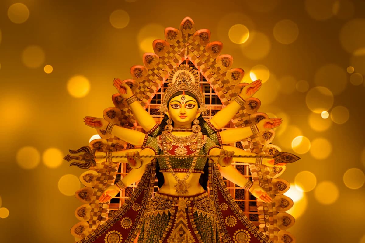 Navratri 2025: माँ कुष्मांडा देती है दुःख और दरिद्रता से मुक्ति.. नवरात्रि के चौथे दिन हो रही आराधना, जानें मंत्र और पूजा विधान..