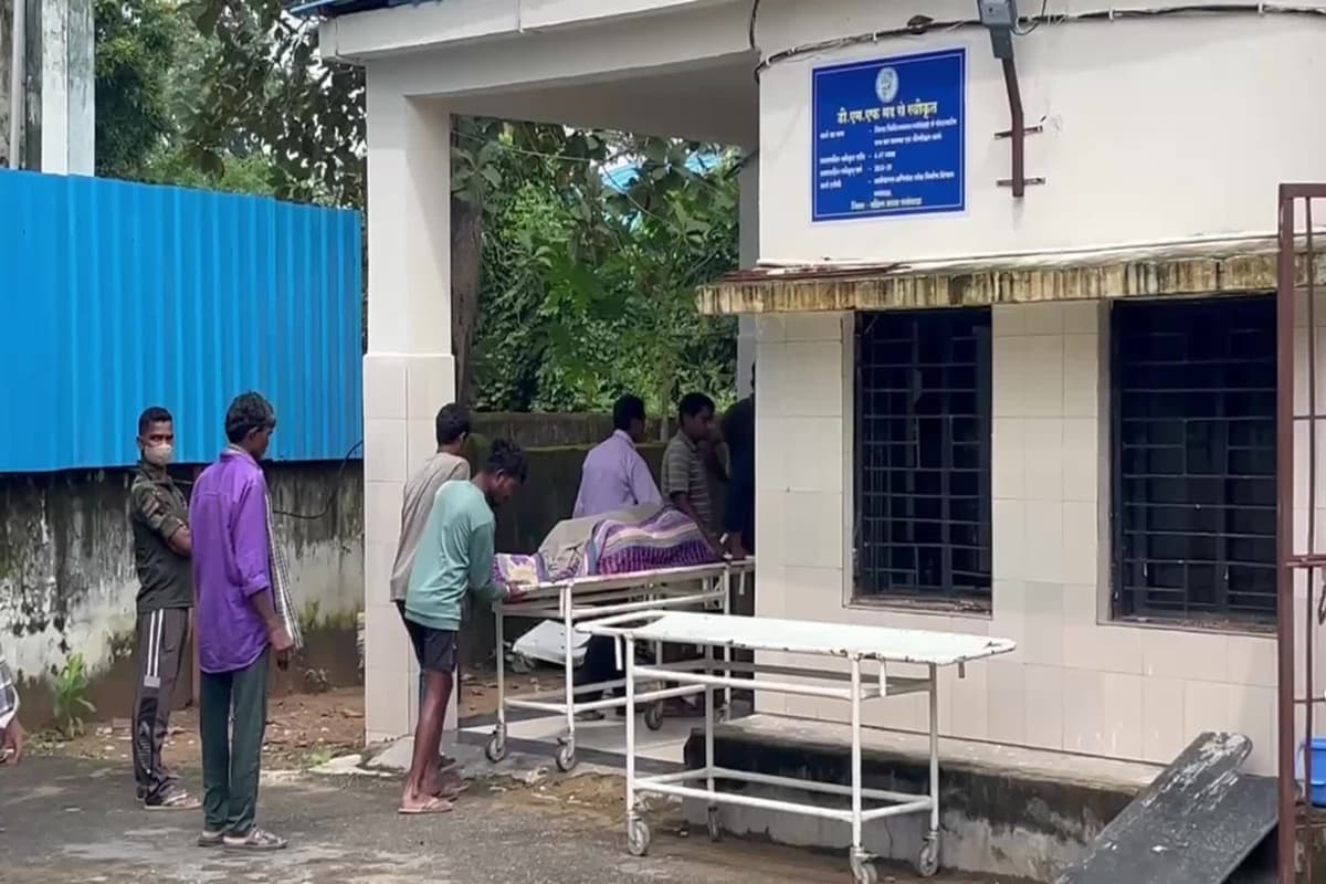 Dandewada Rape News: छत्तीसगढ़ में युवती से रेप के बाद हत्या! झाड़ियों में मिला निर्वस्त्र शव, पुलिस जांच में जुटी