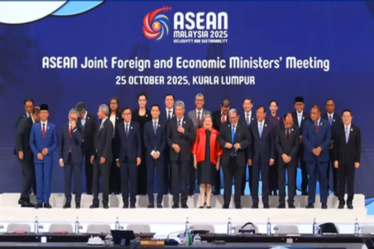 ASEAN Summit 2025: पीएम मोदी नहीं पहुंच पाए तो जयशंकर को भेजा, आसियान शिखर सम्मेलन आज, जानिए भारत के लिए क्यों बहुत जरूरी साबित होगी यह समिट…
