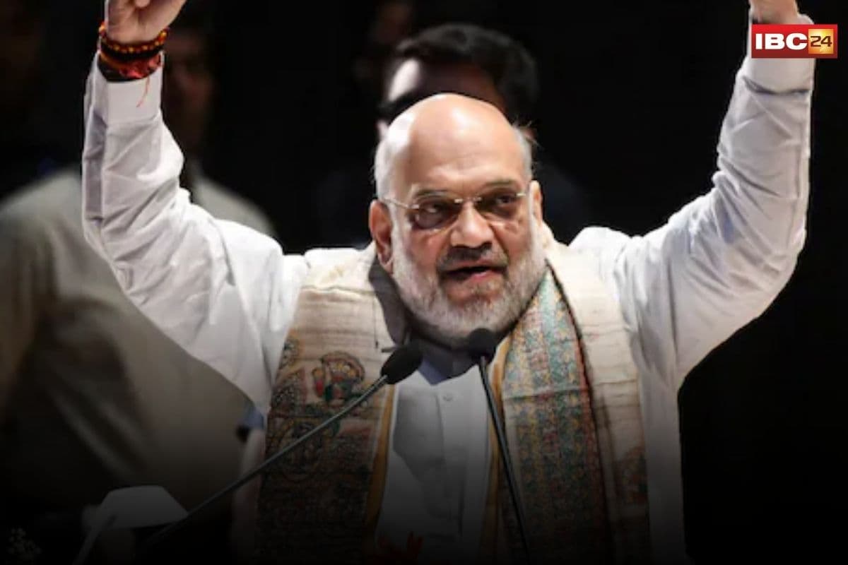 Amit Shah in Jagdalpur: सीएम ग्रामीण बस योजना का शुभारंभ…महतारियों के खाते में पैसा ट्रांसफर, अमित शाह ने मां दंतेश्वरी की धरती से छत्तीसगढ़ वासियों दी बड़ी सौगात…