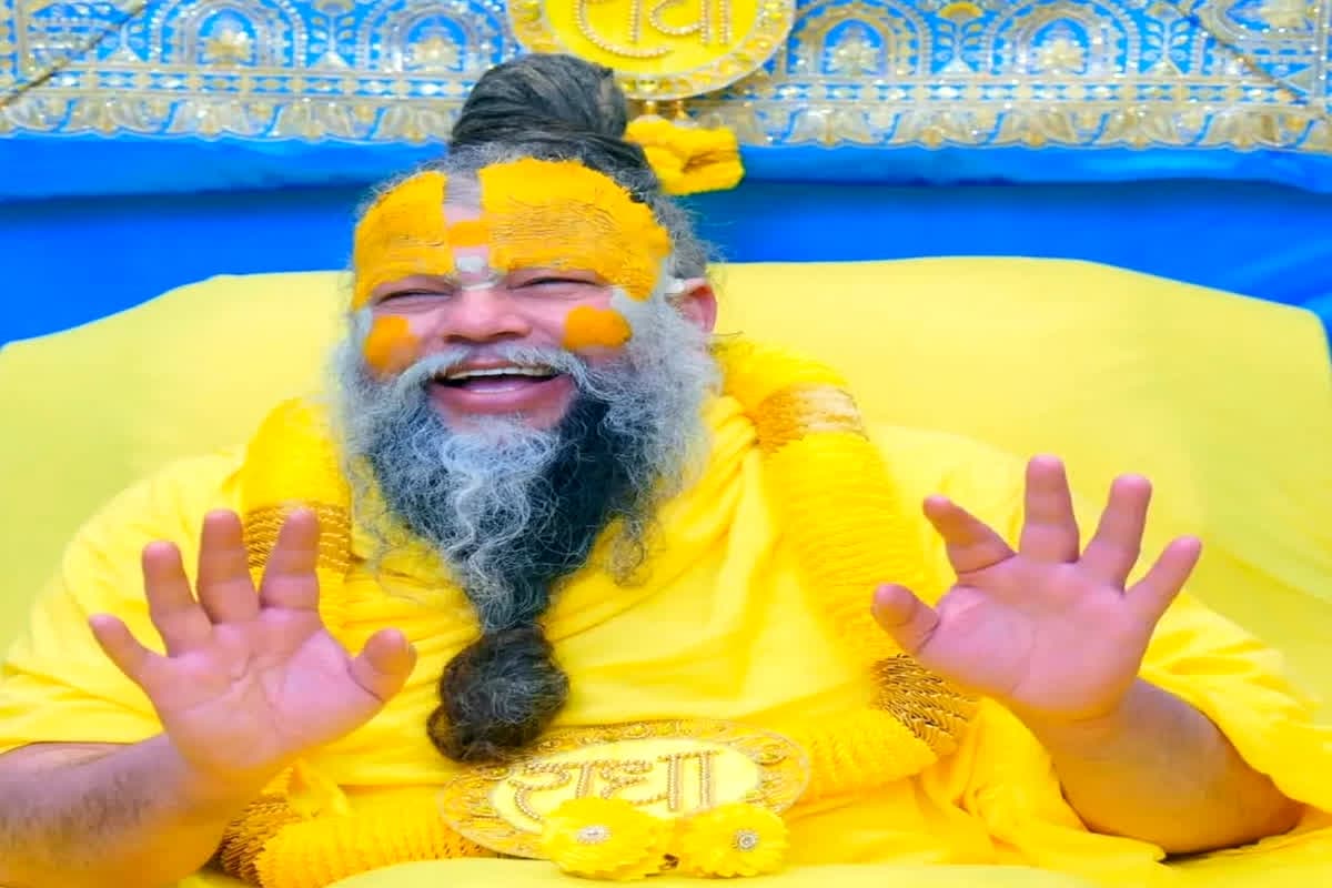 Premanand Maharaj Health News: अचानक बिगड़ी प्रेमानंद महाराज की तबीयत, सुबह की पदयात्रा अनिश्चितकाल के लिए स्थगित