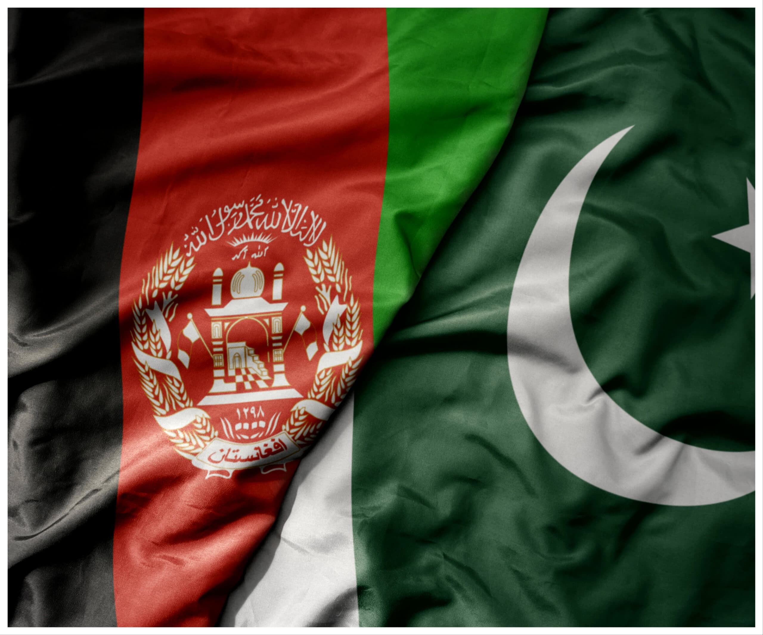 Afganistan Pakistan Meeting: सीमा पर गोलियां, टेबल पर बातचीत! इस्तांबुल में आमने-सामने अफगानिस्तान और पाकिस्तान ! होगा शांति समझौता या फिर बढ़ेगी जंग की आग?