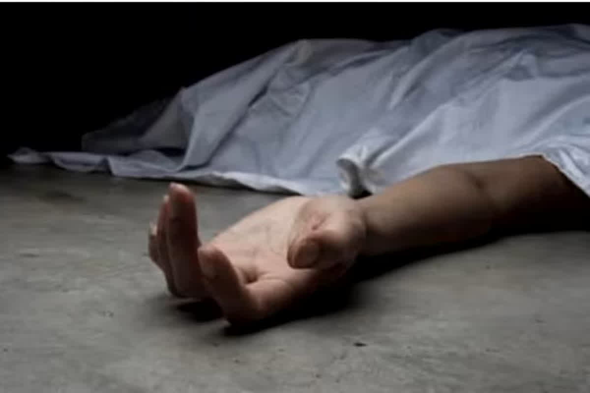 Minor Gangraped: मोमोज खाने निकली नाबालिग लड़की से गैंगरेप! जंगल में खून से लथपथ मिली, परिजनों ने किया हंगामा