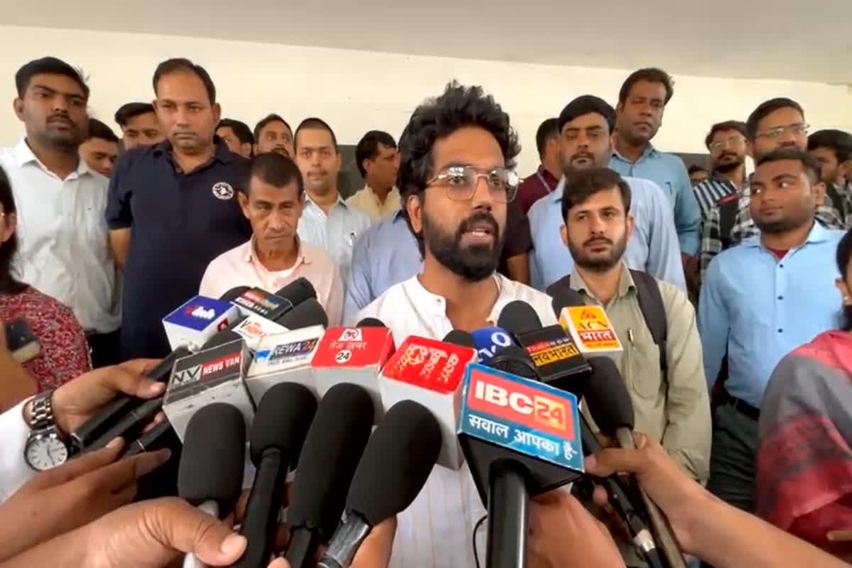 Rewa Crime News: सीएम हेल्पलाइन की जांच करने पहुंचे पटवारी दल पर हुआ हमला, बंधक बनाकर की गई मारपीट