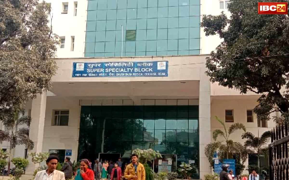 Rewa News: रीवा सुपर स्पेशलिटी अस्पताल में मची सनसनी, छत से कूदने गई युवती, फिर जो हुआ…वायरल हुआ हैरान कर देने वाला वीडियो