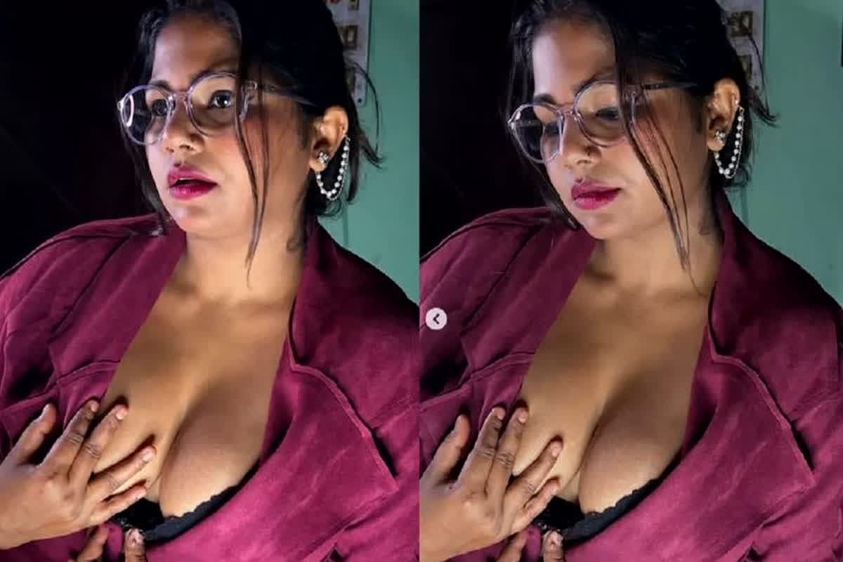 Desi Bhabhi Hot Sexy Video: रूम का दरवाजा बंद करके भाभी ने खोला शर्ट का बटन, अब कैमरे में कैद हुआ सब कुछ, वीडियो सोशल मीडिया पर हुआ वायरल
