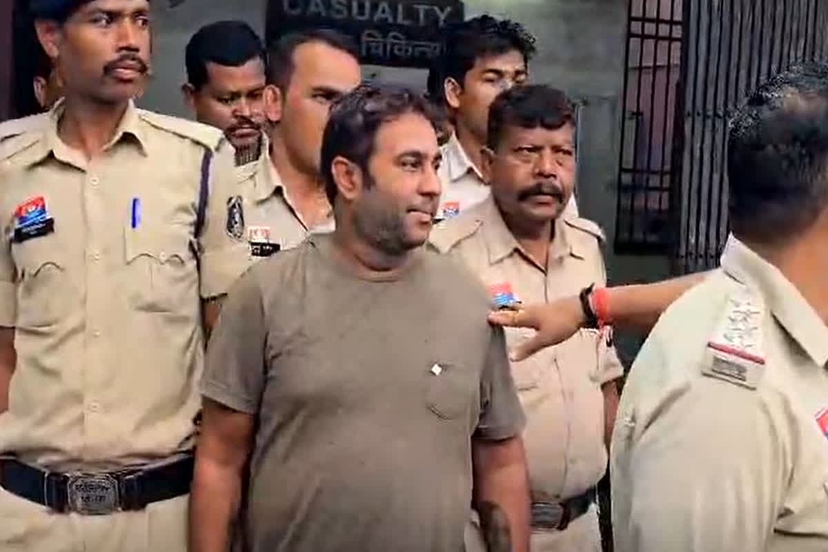 CG News: गुरु घासीदास पर अभद्र टिप्पणी करने वाला आरोपी गिरफ्तार, शराब के नशे में दे रहा था गाली, सतनामी समाज के लोगों ने की थी गिरफ्तारी की मांग