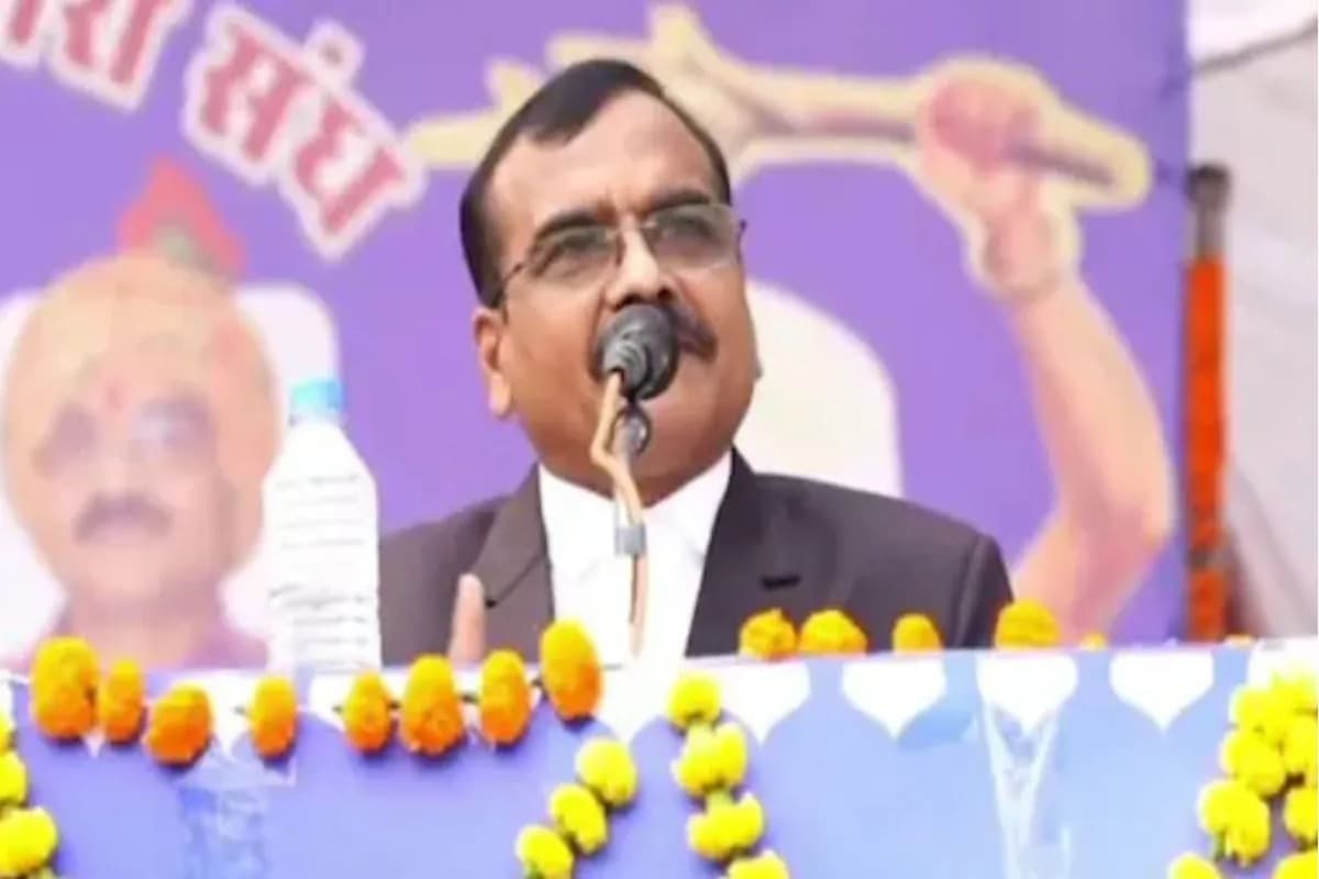 IAS Santosh Verma Notice: ब्राह्मणों पर टिप्पणी करने वाले IAS संतोष वर्मा पर बड़ा एक्शन! राज्य सरकार ने थमाया नोटिस, इतने दिनों के अंदर मांगा जवाब