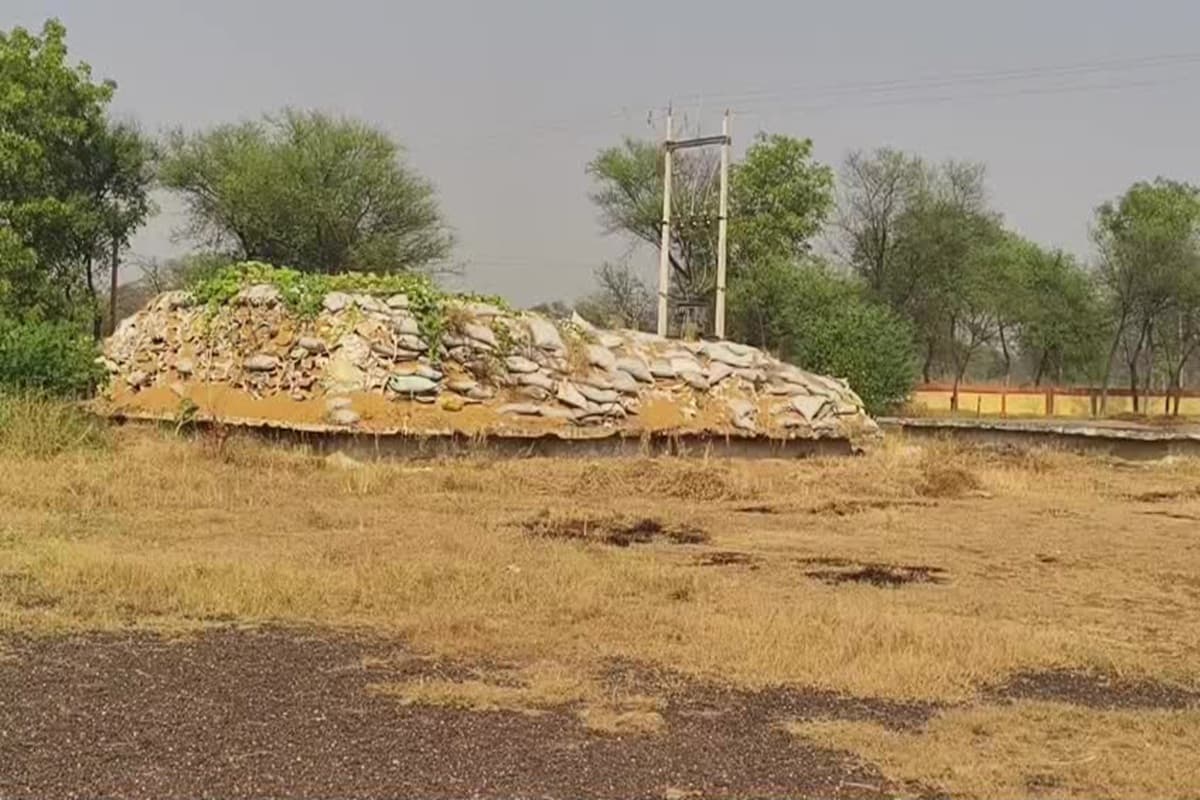 Janjgir News: धान खरीदी केंद्रों में पसरा सन्नाटा, हड़ताल के बीच नजर नहीं आ रही तैयारी, कृषि मंत्री ने कहा ऐसे लोगों से नहीं खरीदेंगे धान