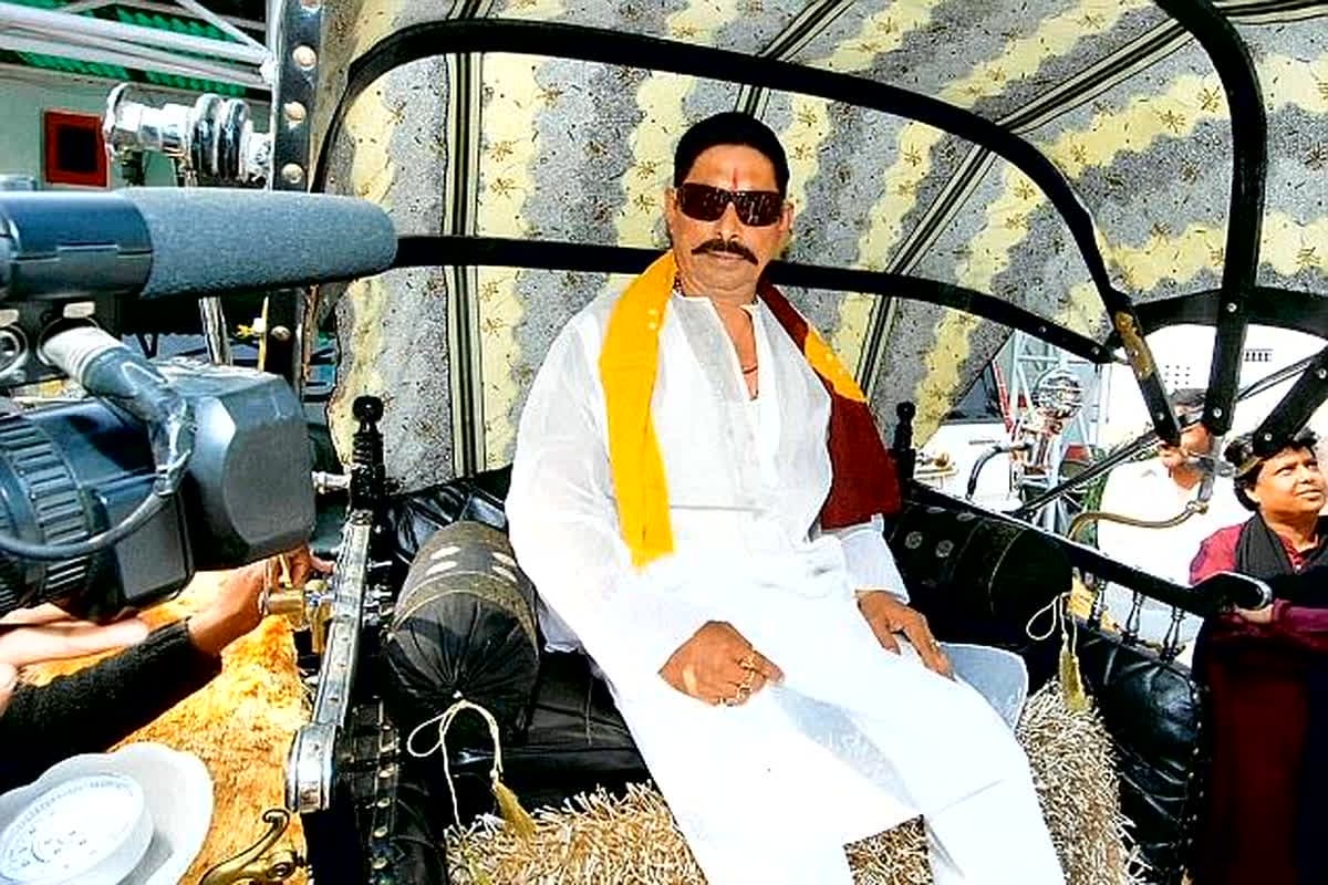 Anant Singh Arrested: आधी रात को घेराबंदी और फिर गिरफ्तारी! मोकामा के ‘छोटे सरकार’ अनंत सिंह की हुई गुपचुप गिरफ्तारी, होंगे बड़े खुलासे