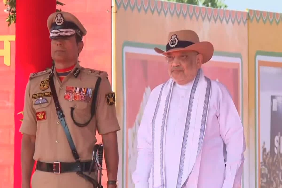 BSF Raising Day: ‘एक-एक घुसपैठिए को चुन-चुन कर बाहर निकालेंगे’, अमित शाह का BSF रेजिंग डे पर बड़ा बयान, जवानों से की ये बड़ी अपील, देखें वीडियो
