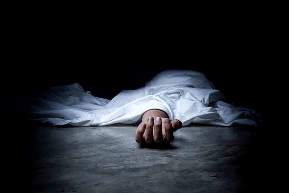 Bilaspur News: शिवनाथ नदी से मिला अज्ञात युवक का शव, मछुआरों ने निकाला शव, सुबह नदी के किनारे ये काम करते हुए दिखा था युवक…