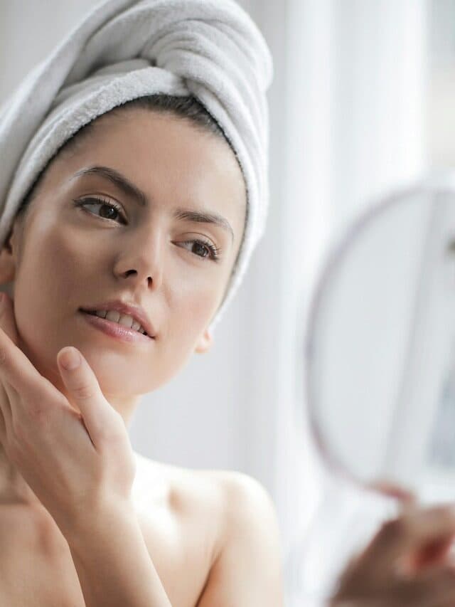 Natural Glowing Skincare Tips: स्किन ग्लो के लिए 8 टिप्स! इन वायरल स्किन हैक्स से पाएं नैचुरल ग्लो