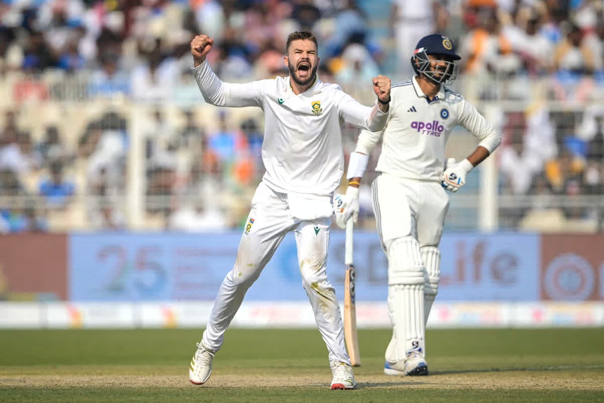 IND vs SA. 1st Test Day: 15 सालों पर बाद साउथ अफ्रीका को मिली खुशी, कोलकाता टेस्ट में भारत को चटाई धूल, सीरीज में बनाई बढ़त