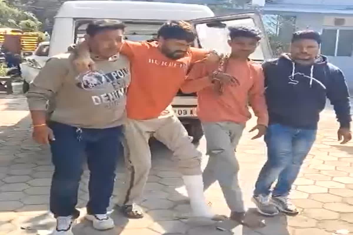Indore Crime News: पुलिस को मिली बड़ी सफलता, अवैध नशे के तस्कर को किया गिरफ्तार, ब्राउन शुगर की मात्रा देख उड़े होश