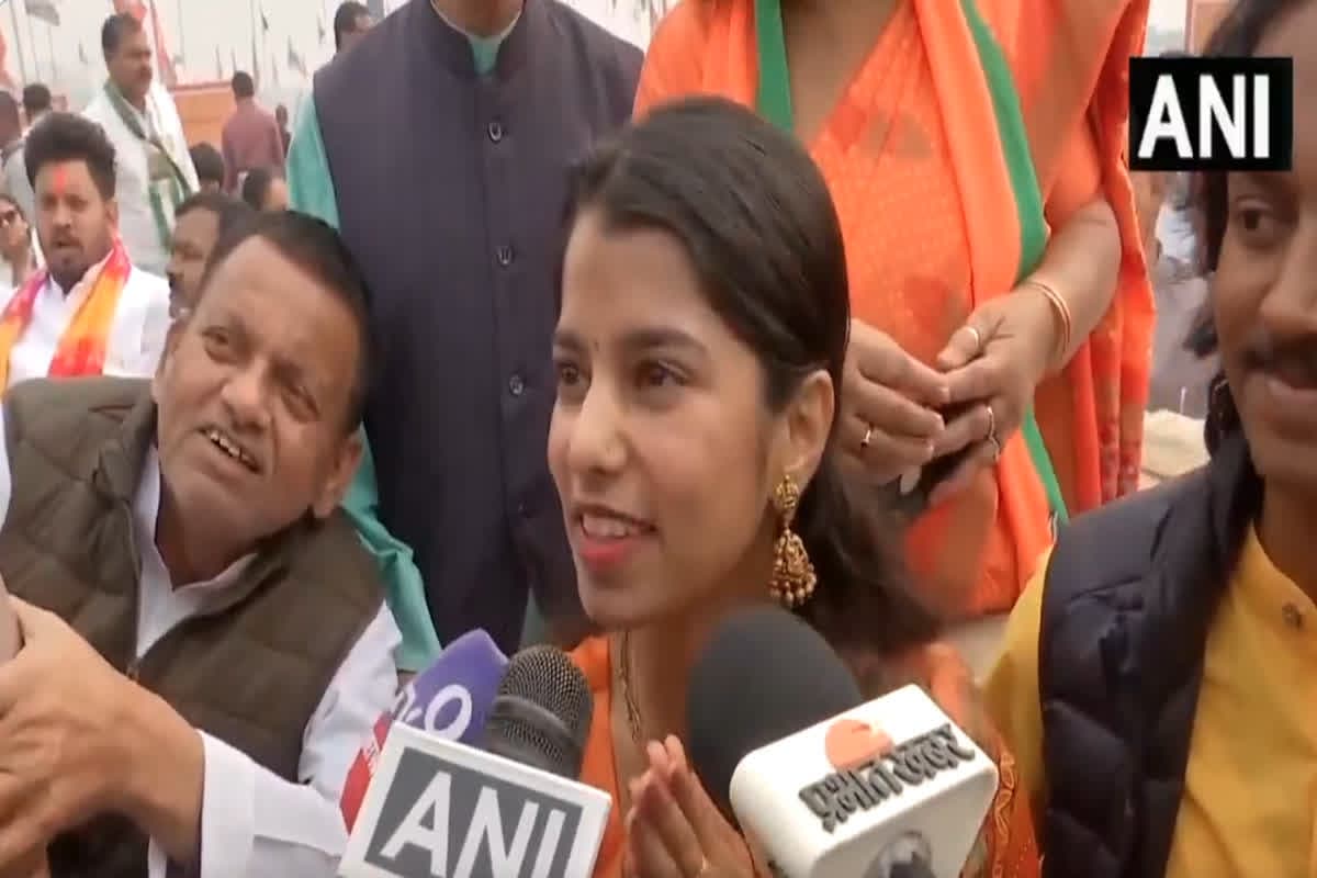 Maithili Thakur Statement: बिहार की राजनीति में नई उम्मीद मैथिली ठाकुर.. संगीत से सियासत तक का रोचक सफर.. शपथ समारोह में कहा ‘मुझे कोई उम्मीद नहीं..’