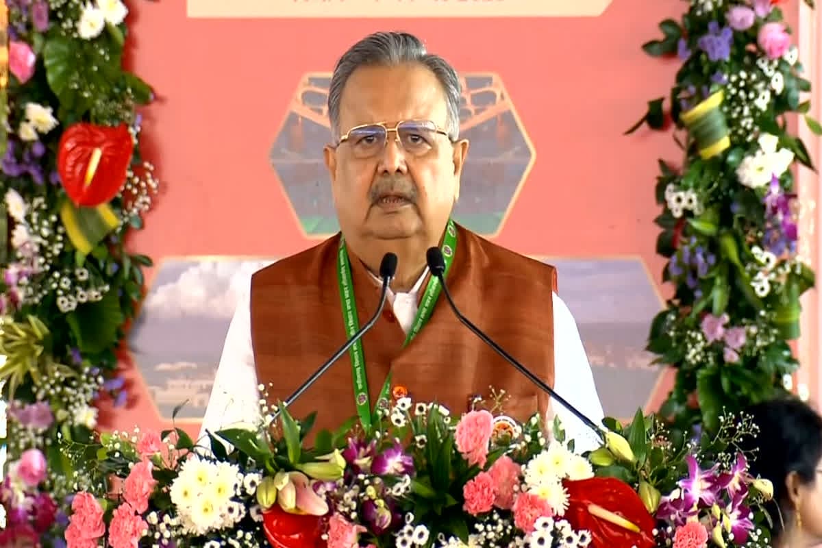 Dr. Raman Singh Live: पीएम मोदी ने किया नए विधानसभा भवन का लोकार्पण, डॉ रमन सिंह कर रहे संबोधित, देखें लाइव