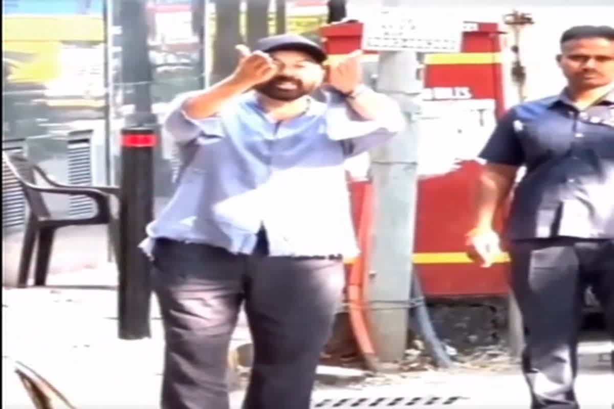 Sunny Deol Angry Video: ‘शर्म नहीं आती, तुम्हारे घर में मां-बाप नहीं’, धर्मेंद्र के घर पहुंचते ही भड़क उठे सनी देओल… वीडियो देख फैंस हुए हैरान