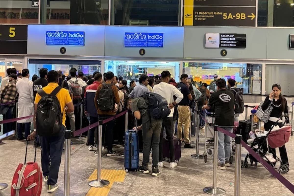 Indigo Flight News: इंडिगो पर सरकार की सख्ती, पैसों की वापसी को लेकर दिया ये अल्टीमेटम, लागू की गई फेयर लिमिट