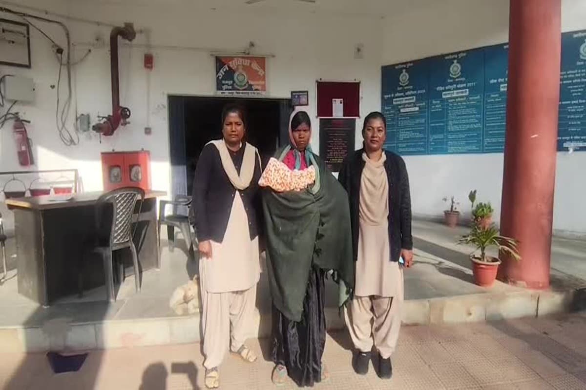 Balrampur News: मां ने पीट-पीट कर की थी अपने दुधमुंहे बच्चे की हत्या, दूसरे बच्चे को जन्म देते ही गिरफ्तार