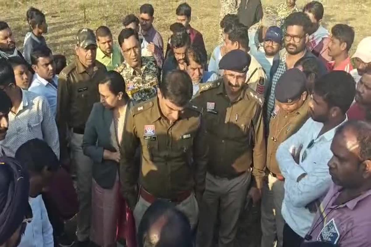Dhamtari News: धर्मांतरण विवाद के बाद सुलह, हिंदू धर्म अपनाने की लिखित सहमति के बाद हिंदू रीति से हुआ मृतका का अंतिम संस्कार