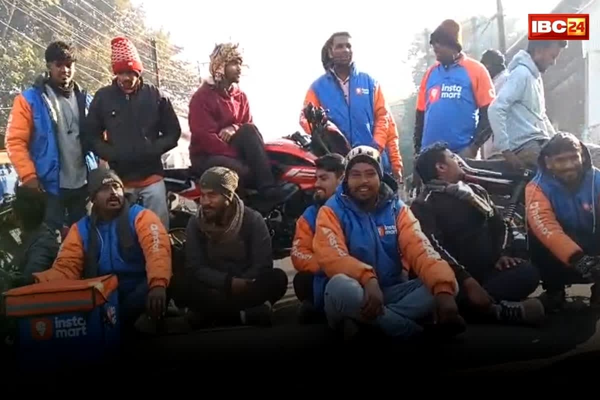 Swiggy Workers Protest : .. तो अब नहीं मिलेगा ऑनलाइन खाना? इस बात को लेकर फ़ूड डिलीवरी बॉयज ने खोला मोर्चा, मैनेजर को दी ये चेतावनी