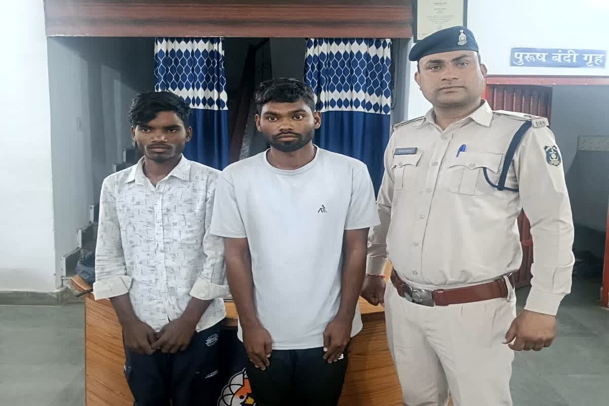 Bilaspur Crime News: पुलिस ने सुलझाई पूर्व सरपंच के हत्या की गुत्थी, आरोपियों ने बताई चौंकाने वाली वजह, पुलिस ने दो लोगों को किया गिरफ्तार