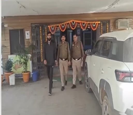 Raipur Crime News: рдиреНрдпреВ рдИрдпрд░ рдкрд╛рд░реНрдЯрд┐рдпреЛрдВ рдореЗрдВ рд╣реЗрд░реЛрдЗрди рд╕рдкреНрд▓рд╛рдИ рдХрд░рдиреЗ рд╡рд╛рд▓рд╛ рдпреБрд╡рдХ рдЧрд┐рд░рдлреНрддрд╛рд░, рд░рд╛рдпрдкреБрд░ рдкреБрд▓рд┐рд╕ рдиреЗ рдирдП рд╕рд╛рд▓ рд╕реЗ рдкрд╣рд▓реЗ рд╣реА рджрдмреЛрдЪрд╛