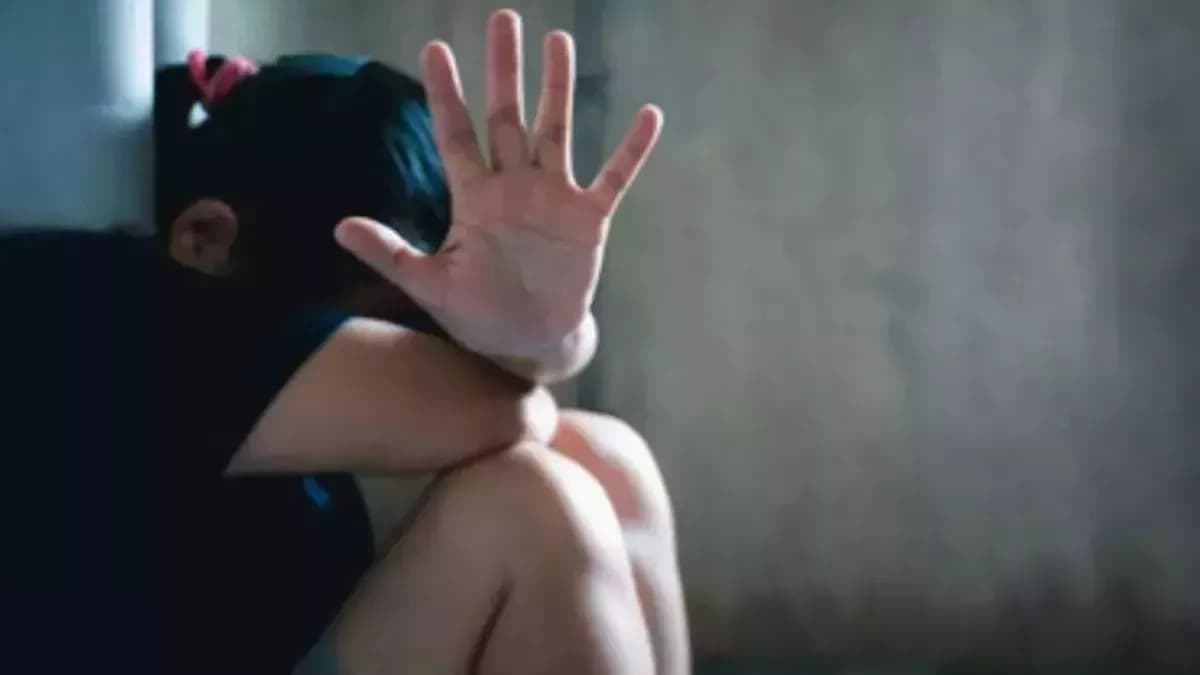 Minor Blackmail Case: रातों-रात वायरल हुआ अश्लील वीडियो! आरोपी रिहान और बाबू पकड़े गए, मामला जानकार उड़ गए लोगों के होश, अब शहर में मचा बवाल…