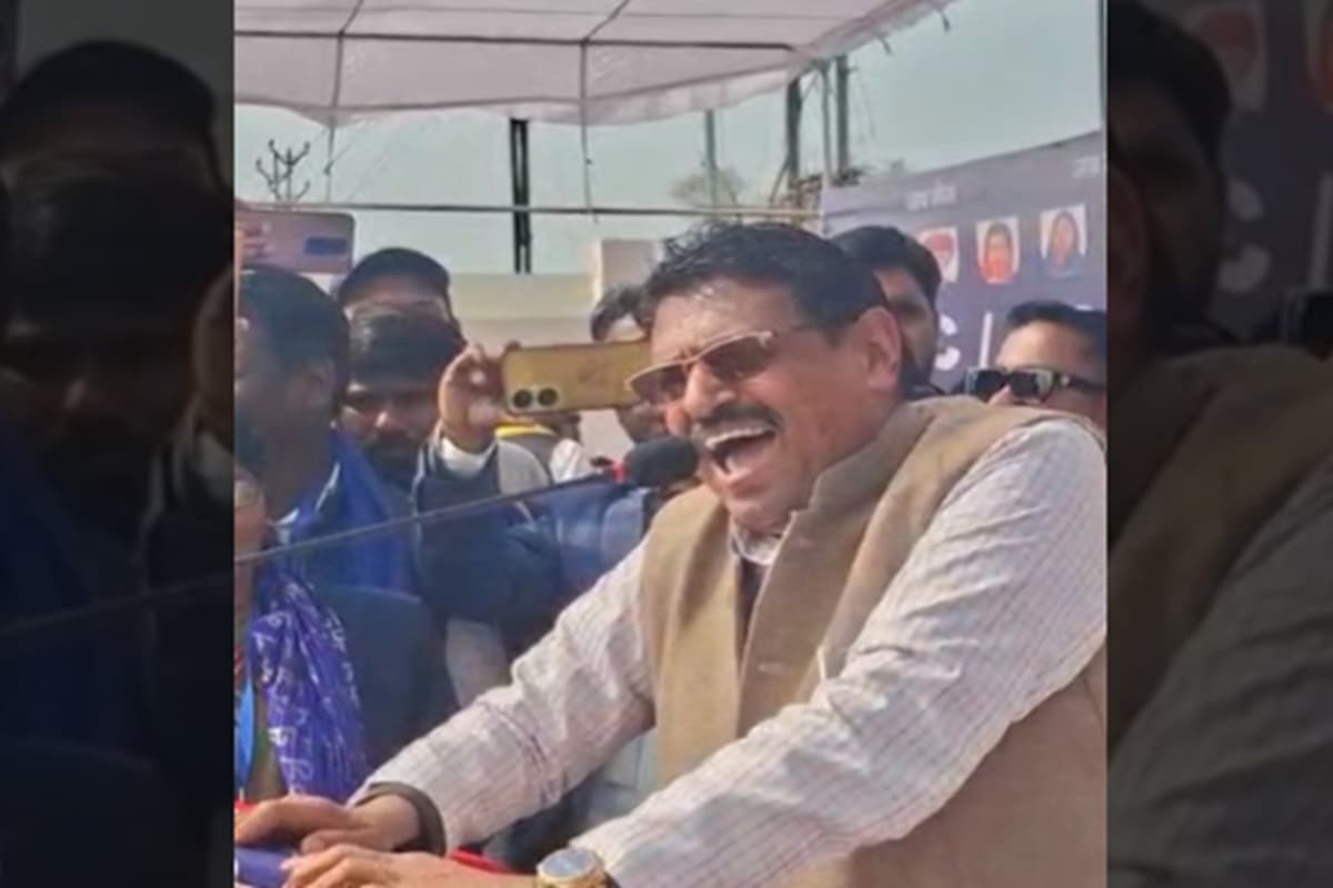 RD Prajapati Statement: ‘बहन-बेटियों की इज्जत लुटने के लिए 5 बाबा दोषी’.. यहां के पूर्व विधायक ने दिया विवादित बयान, बोले- ऐसे कथावाचकों को निर्वस्त्र कर…