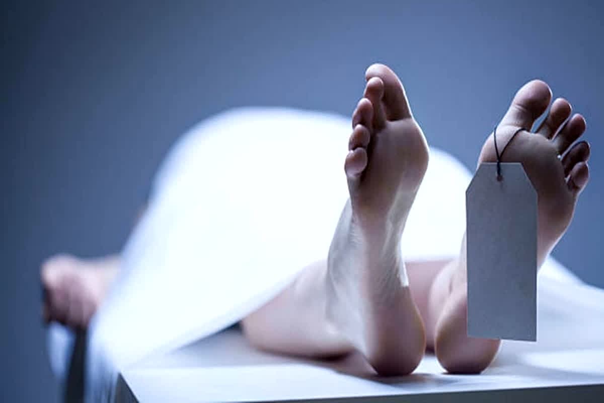 Bhopal Crime News: बेटी के जन्मदिन की पार्टी में खौफनाक कांड, महिला पुलिसकर्मी के पति का युवकों के किया ये हाल, मंजर देख कांप उठे लोग