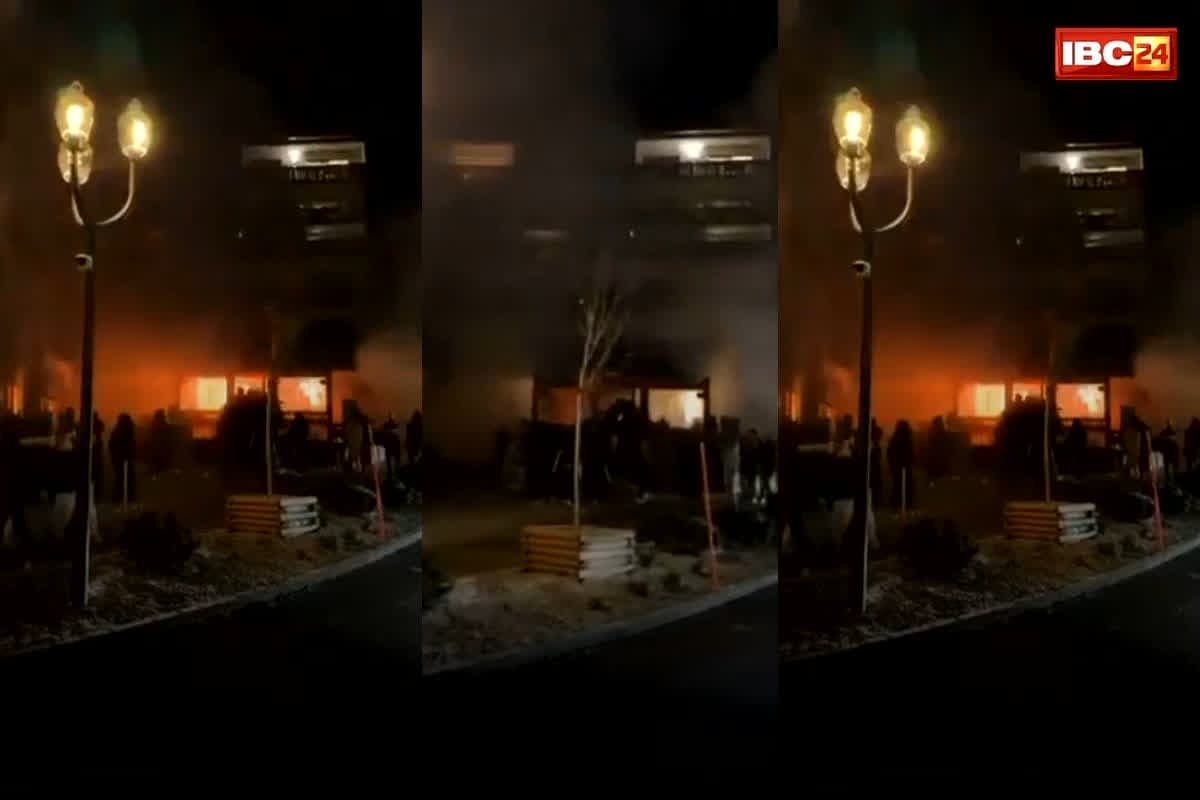 Switzerland Blast: नए साल के जश्न के बीच जोरदार धमाका! लाशों के ढेर में बदला लग्जरी बार, मच गई चीख-पुकार, देखें वीडियो