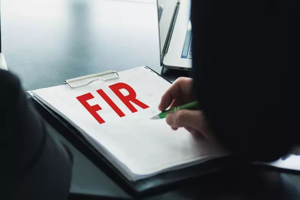 Dantewada News: जिला पंचायत उपाध्यक्ष के खिलाफ FIR दर्ज, लगे हैं कई गंभीर आरोप, जानकर आप भी रह जाएंगे हैरान