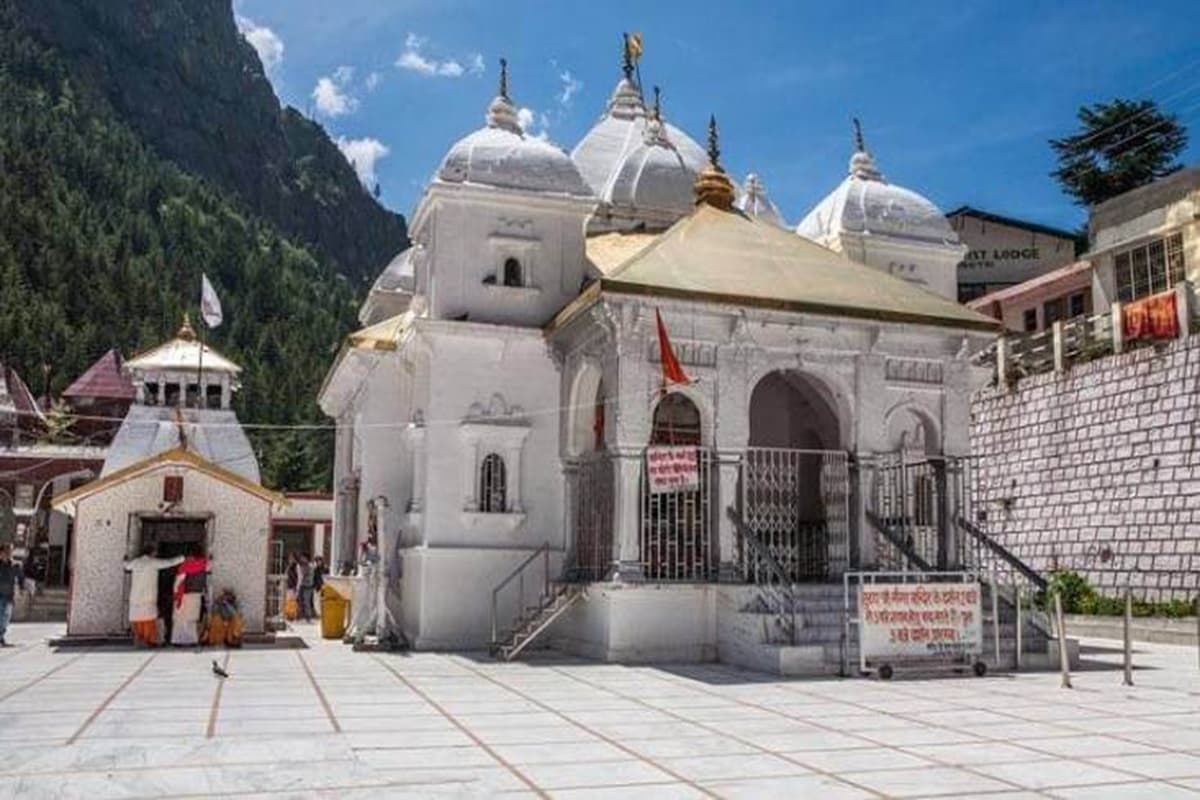Gangotri Dham News: देश के इस मशहूर मंदिर में अब नहीं जा सकेंगे दूसरे धर्म के लोग, यहां भी लगा गैर-हिंदुओं के प्रवेश पर प्रतिबंध, जानिए क्यों लिया गया बड़ा फैसला