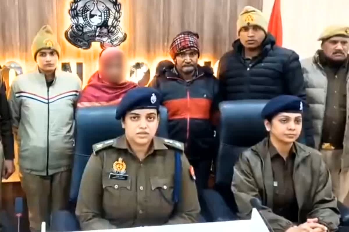 Kasganj Today Crime News: हवस की आग में जल रही थी समधन.. अपने ही समधी के साथ इस हाल में थी बिस्तर पर.. देख लिया सगी बेटी ने और फिर..