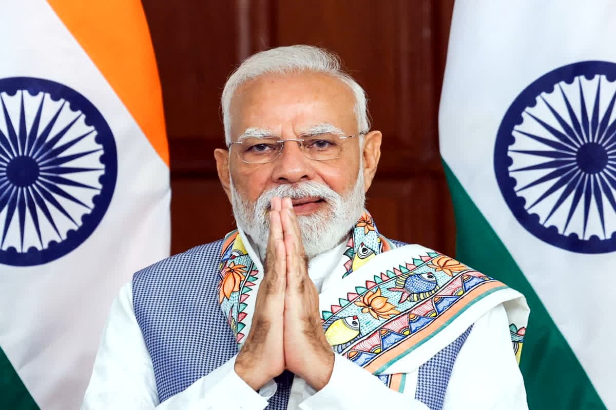 PM Modi Mann Ki Baat 130th Episode : ‘मन की बात’ के 130वें एपिसोड में पीएम मोदी ने युवाओं को किया सैल्यूट, पहली बार वोटर बनने वालों को दिया यह खास संदेश