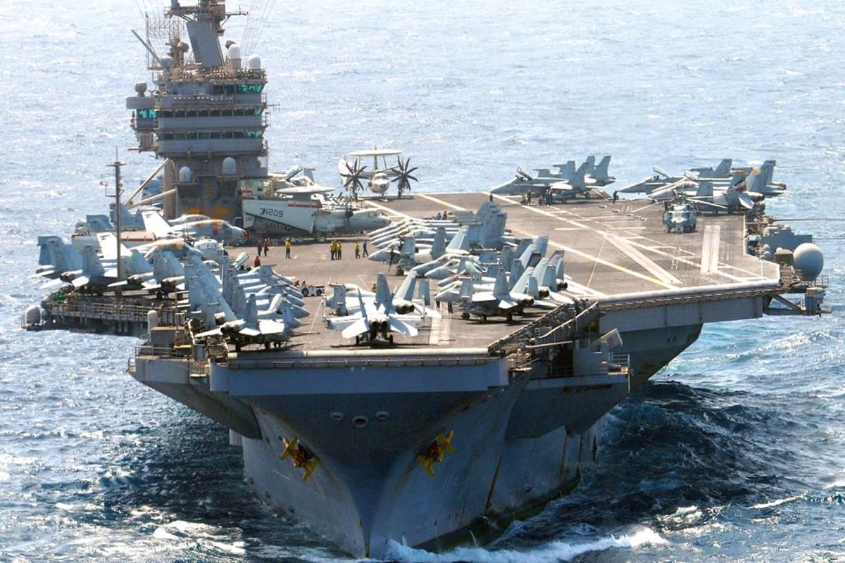 America Iran Conflict: ईरान के समुद्री इलाकों में अमेरिका की किलेबंदी! तेजी से आगे बढ़ रहा ये खतरनाक युद्धपोत, मिनटों में खत्म हो सकती है पूरी सेना