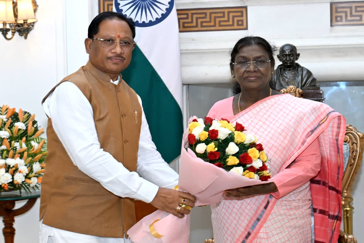 President Droupadi Murmu Bastar Visit : तैयार है बस्तर, आ रही हैं राष्ट्रपति , 7 फरवरी को होगा ‘बस्तर पंडुम’ का आगाज, सुरक्षा और चिकित्सा के हुए पुख्ता इंतजाम