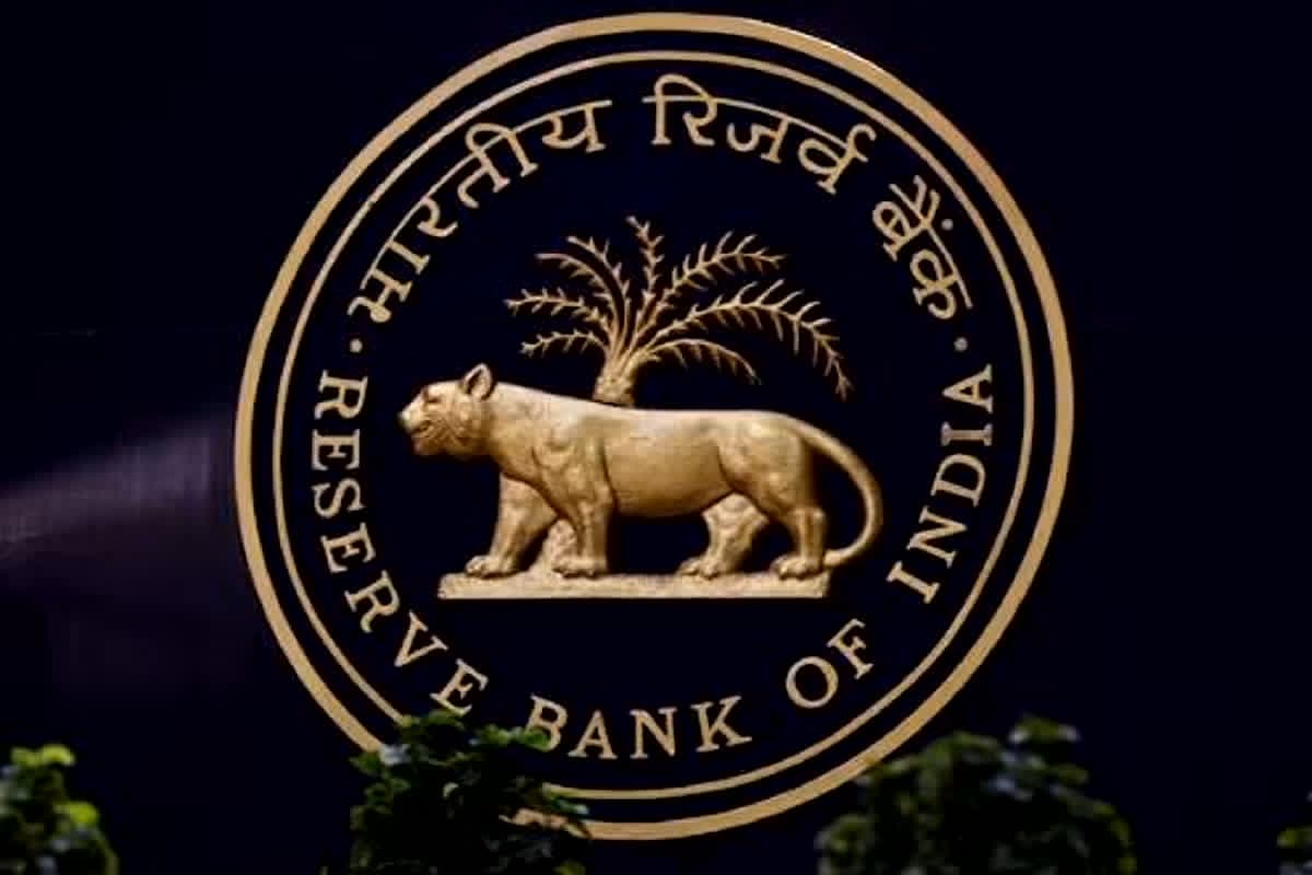 RBI Office Attendant Recruitment 2026 : 10वीं पास युवाओं को RBI में नौकरी का मौका, इतने पदों पर होने जा रही भर्ती, जानें कैसे करें आवेदन और क्या होगी सैलरी?