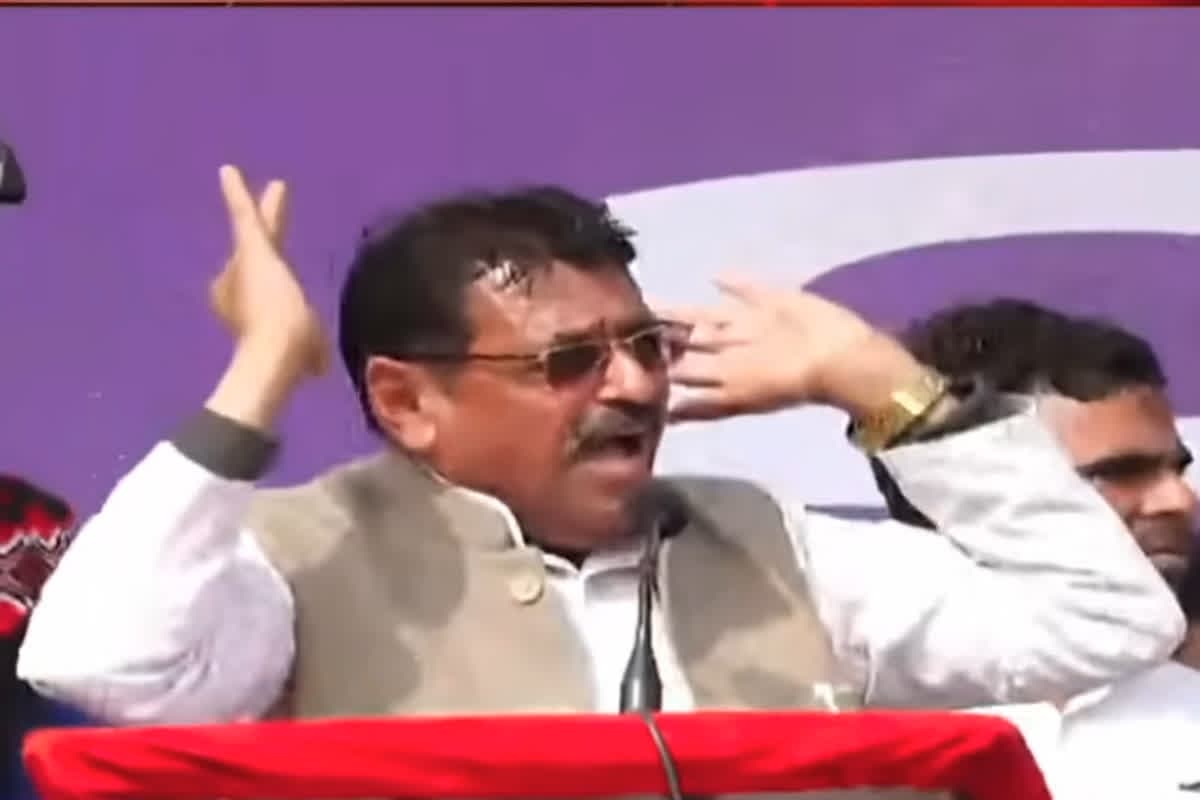 शह मात The Big Debate: पहले IAS संतोष वर्मा… फिर बरैया… अब आरडी प्रजापति! सनातन पर हमले का एक सा पैटर्न… उकसावे के राजनीति के प्रायोजक कौन?