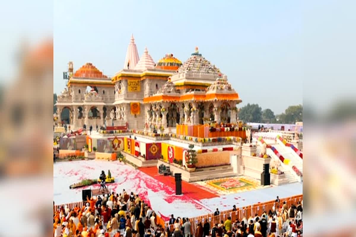 Vande Bharat: राम मंदिर.. चढ़ावे में गड़बड़ी, फूटी सियासी फुलझड़ी! हेराफेरी की जांच के लिए SIT गठित, क्या सच में हुई कोई गड़बड़ी या सिर्फ राजनीतिक आरोपों का है शोर?