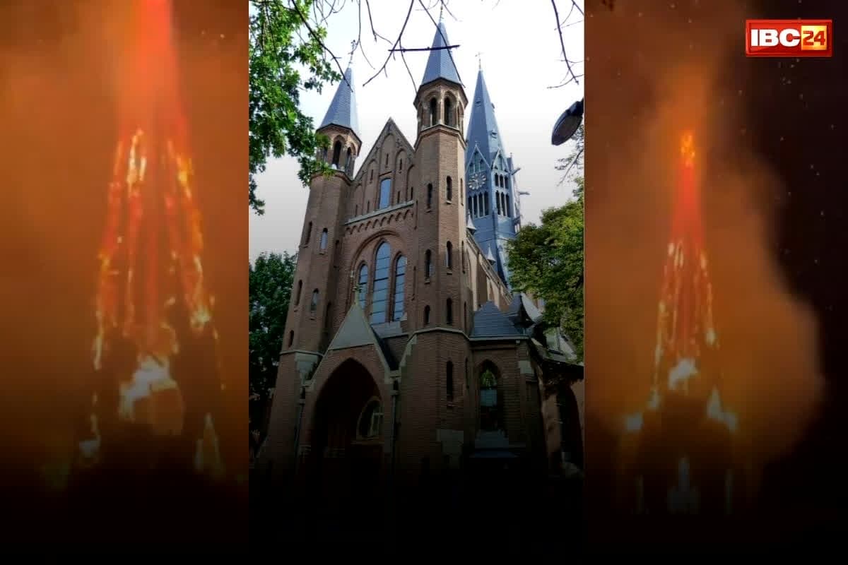 Amsterdam’s Vondelkerk church : पल भर में राख हुई 150 साल पुरानी इमारत, धू-धू कर जला ऐतिहासिक चर्च, मंजर देख कांप उठे लोग