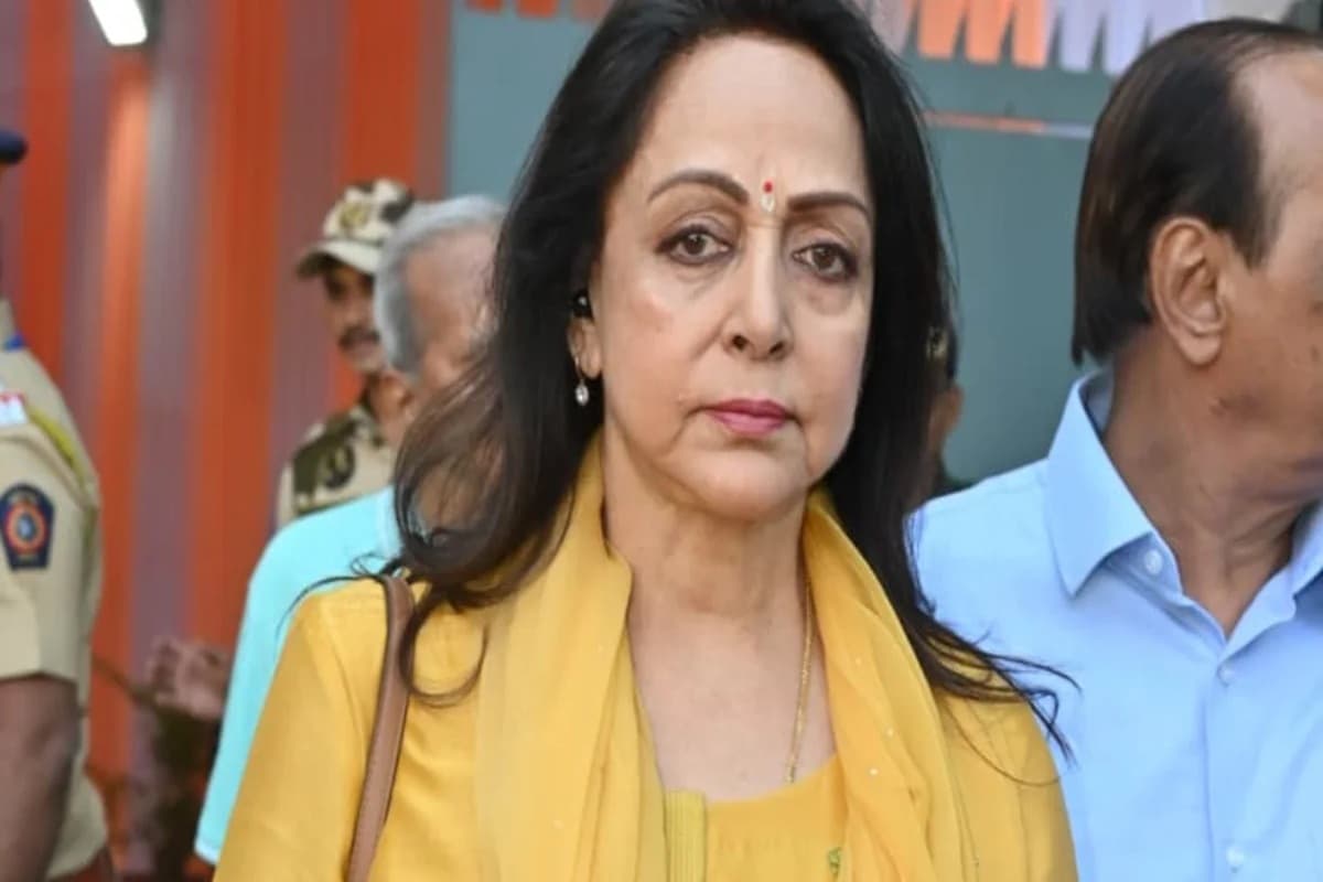 BMC Elections: पोलिंग बूथ पर हेमामालिनी को देखते ही व्यवस्था पर भड़का बुजुर्ग, एक्ट्रेस भी नहीं दे पायी जवाब, हटना पड़ा पीछे