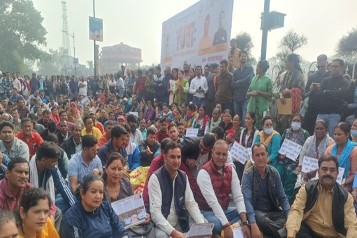 Equal Pay For Equal Work: इन कर्मचारियों को मिलेगा समान कार्य–समान वेतन का लाभ, मुख्यमंत्री ने खत्म की इतने साल सेवा की अनिवार्यता