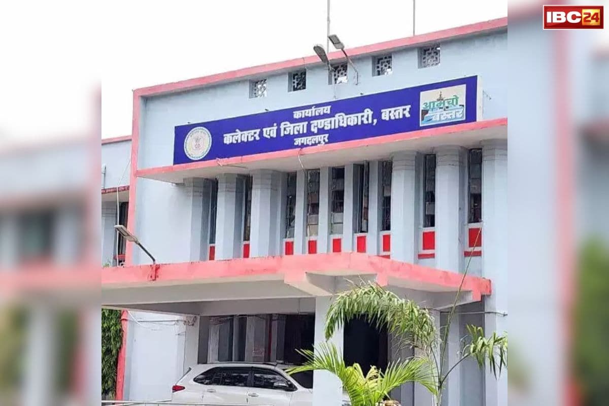 Chhattisgarh BEO Transfer News: छत्तीसगढ़ के इस जिले में खंड शिक्षा अधिकारी का ट्रांसफर.. हाईस्कूल प्राचार्य को मिला BEO का जिम्मा, पढ़ें आदेश
