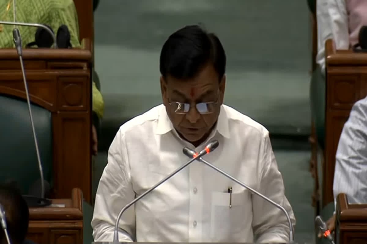 MP Alcohol Consumption Data: 19 जगहों पर बैन फिर भी प्रदेश में शराब की खपत 70 फ़ीसदी बढ़ी.. कांग्रेस विधायक के सवाल पर आबकारी मंत्री का जवाब, आप भी पढ़ें