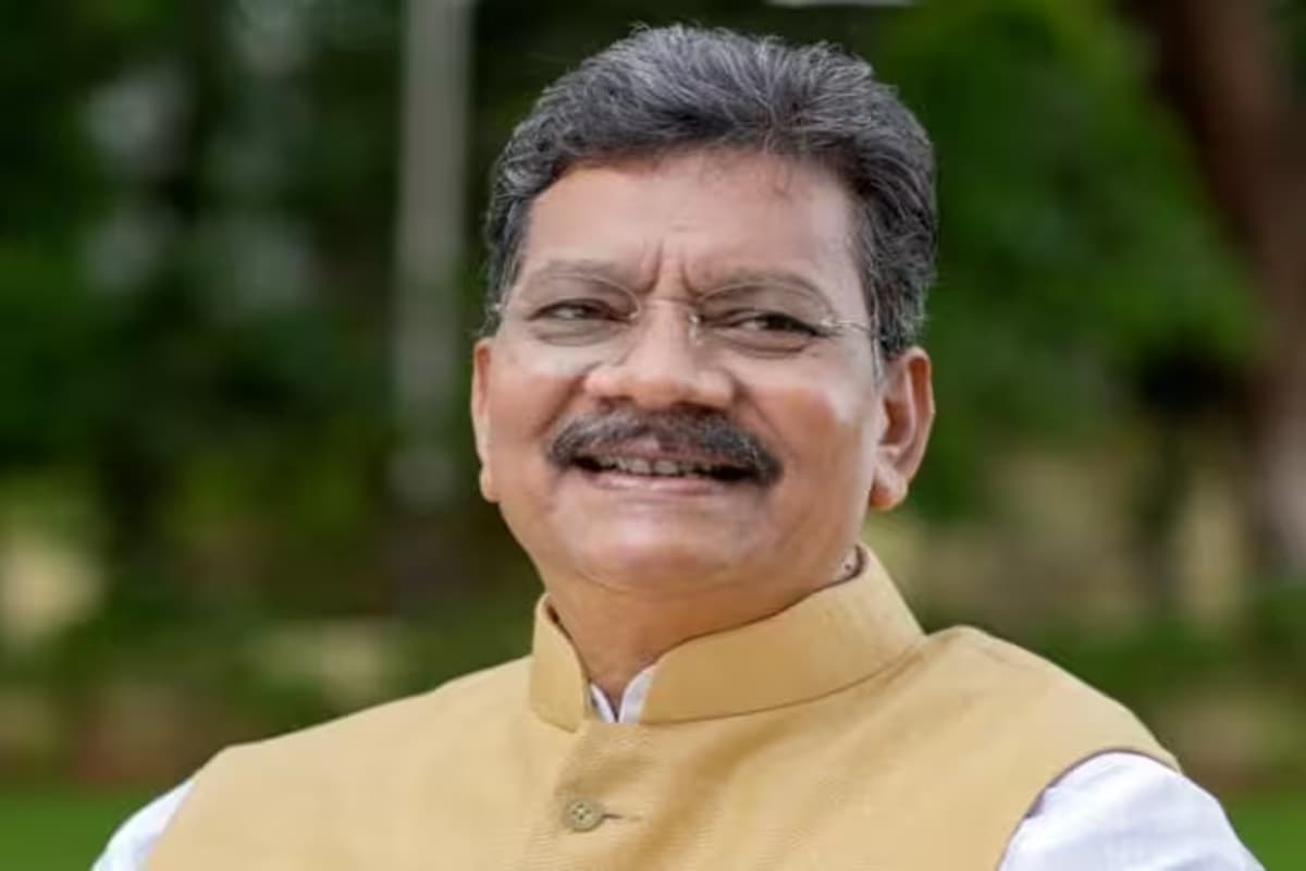 शहमात The Big Debate: निंदा प्रस्ताव किसके विरुद्ध.. विशेष सत्र पर सियासी युद्ध! नेता प्रतिपक्ष ने पूछा सवाल, क्या है सरकार का जवाब?