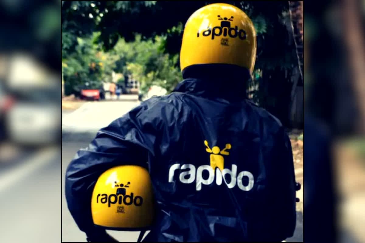 Rapido Driver Viral Post : Rapido राइडर ने माँगा नौकरी के लिए रेफरल, क्वालिफिकेशन सुनते ही सन्न रह गई महिला, सोशल मीडिया पर वायरल हुआ वीडियो